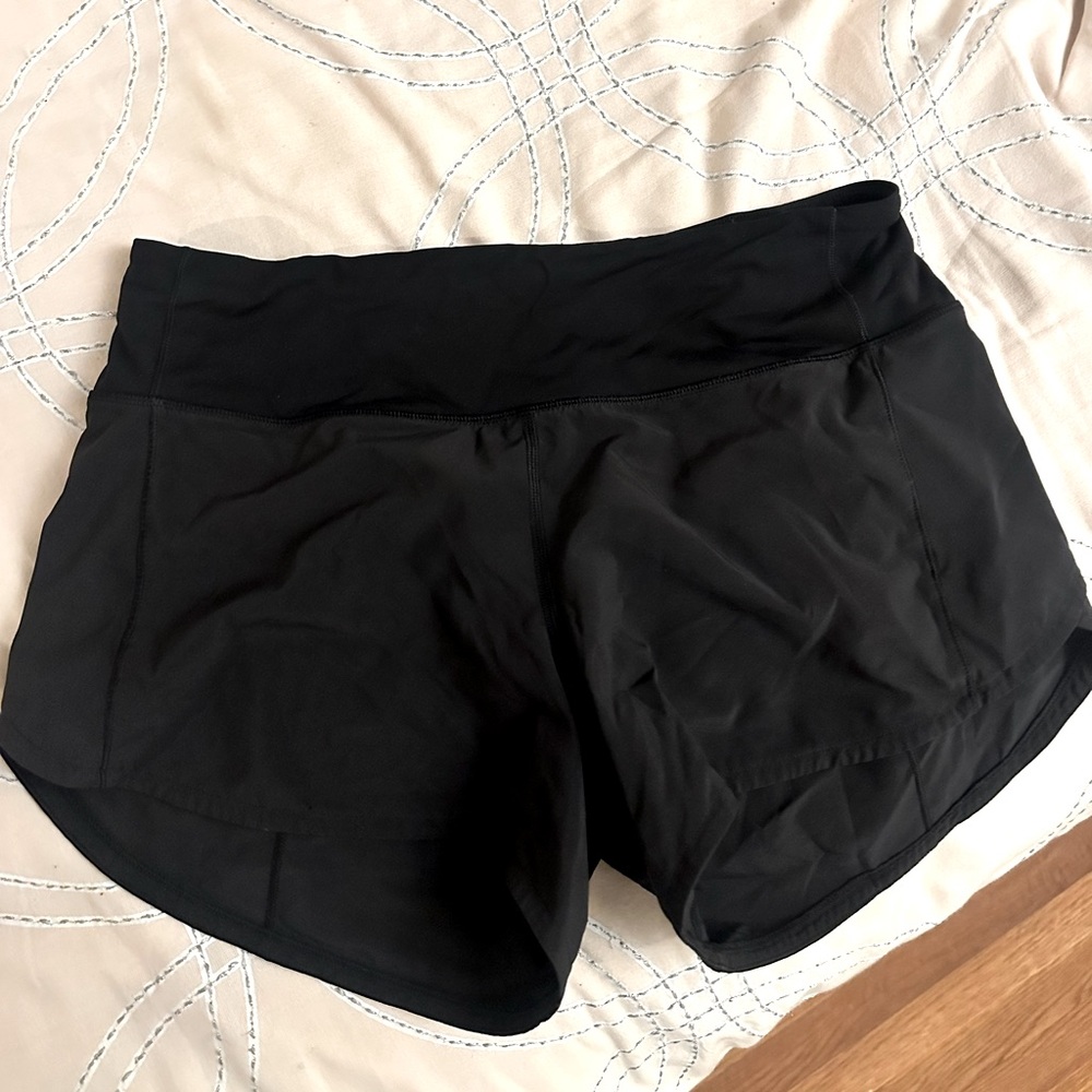 Lululemon size 6 speed up 4’Shorts